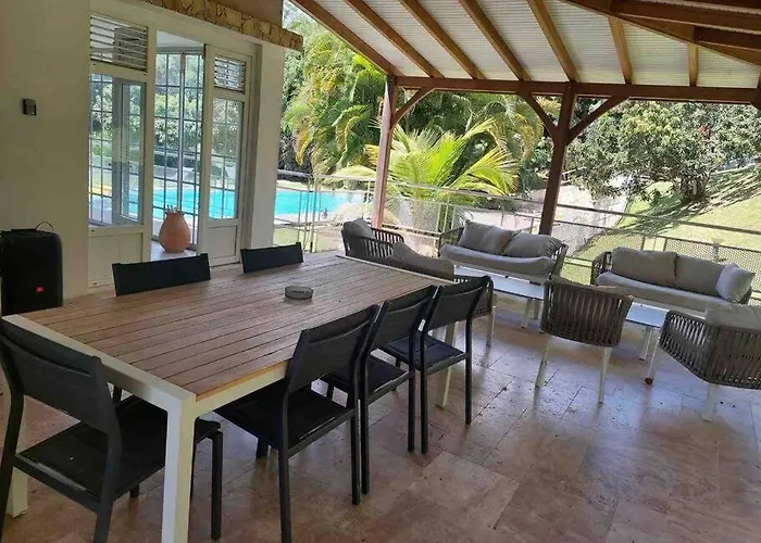 La Maison Des Copains
